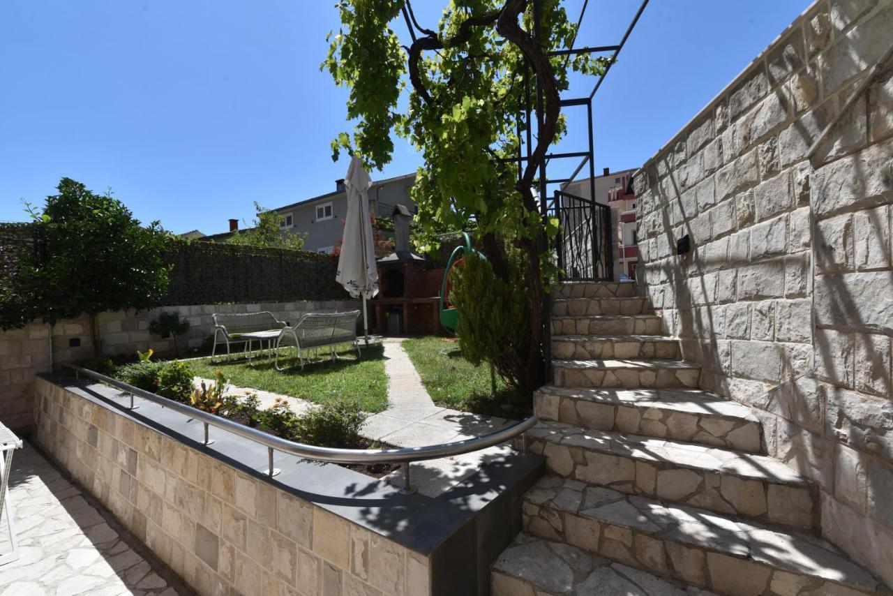Buba Guest House Будва Екстериор снимка
