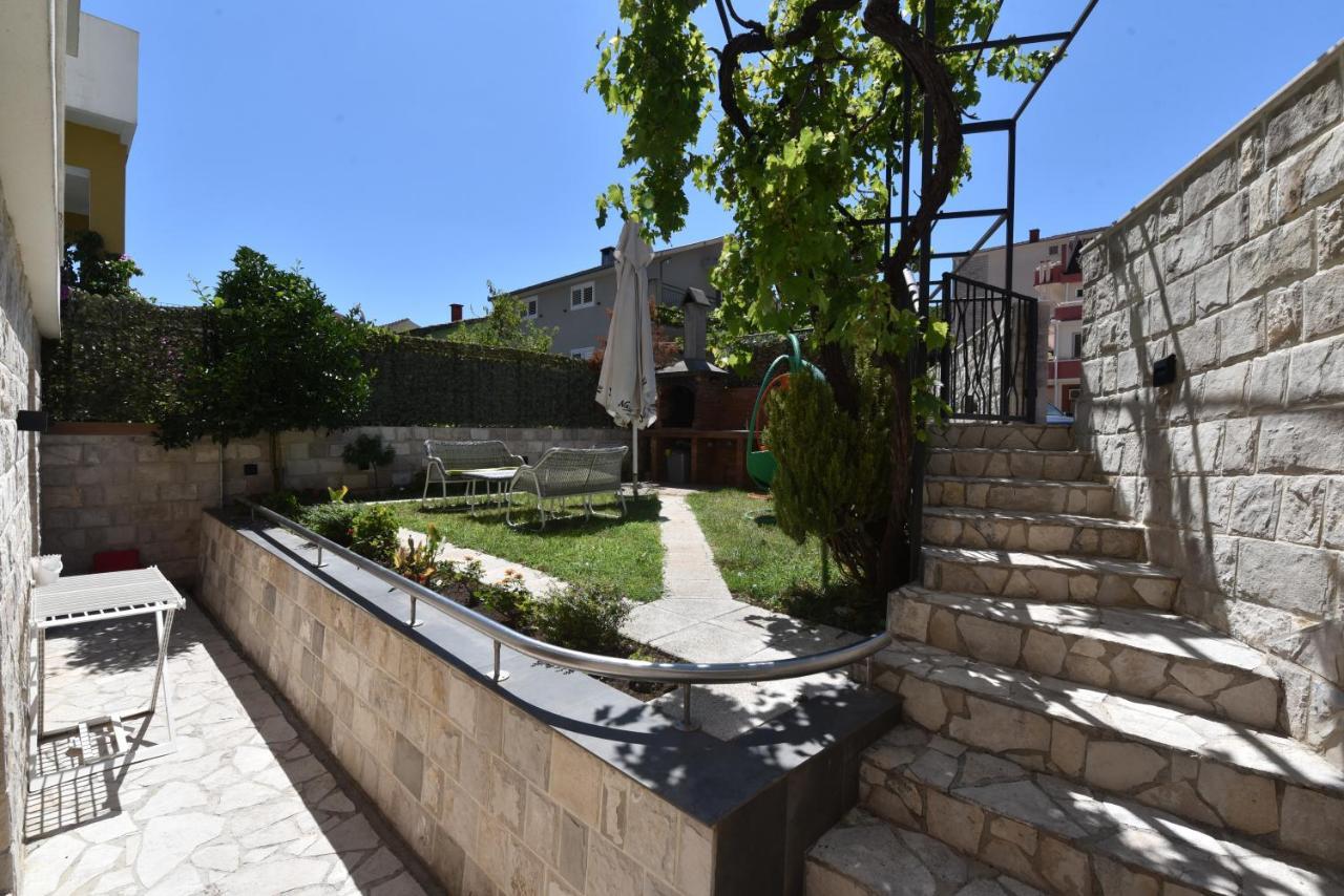 Buba Guest House Будва Екстериор снимка